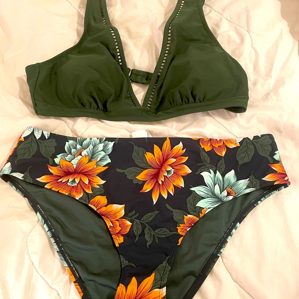 Green/ Floral Cupshe Bikini NWT